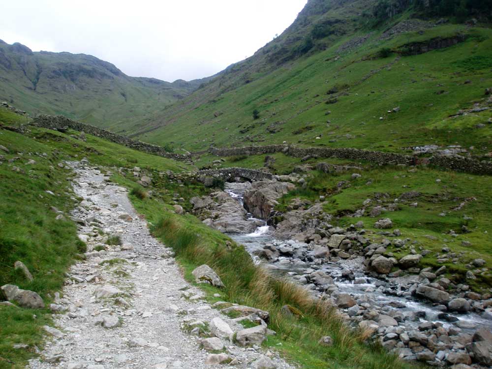 Approaching Stockley Bridge